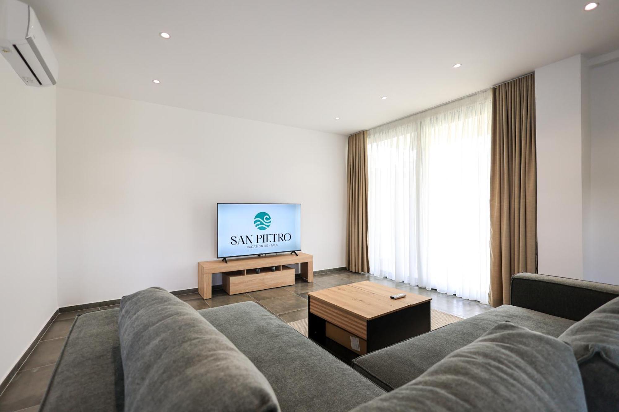 Sanpietro Vacation Rentals Plazhi San Pietro Eksteriør bilde